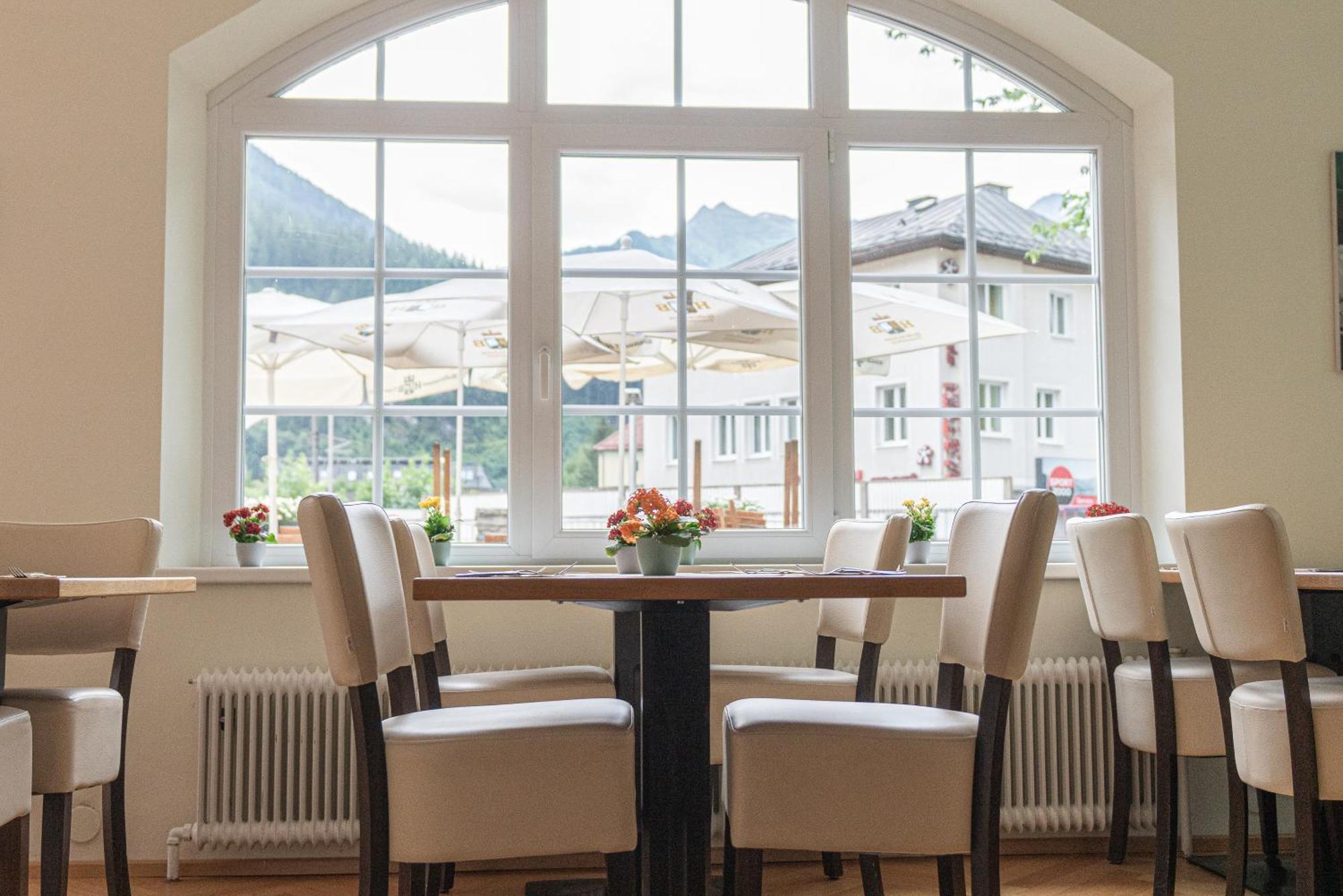 Hotel Lindenhof 3*